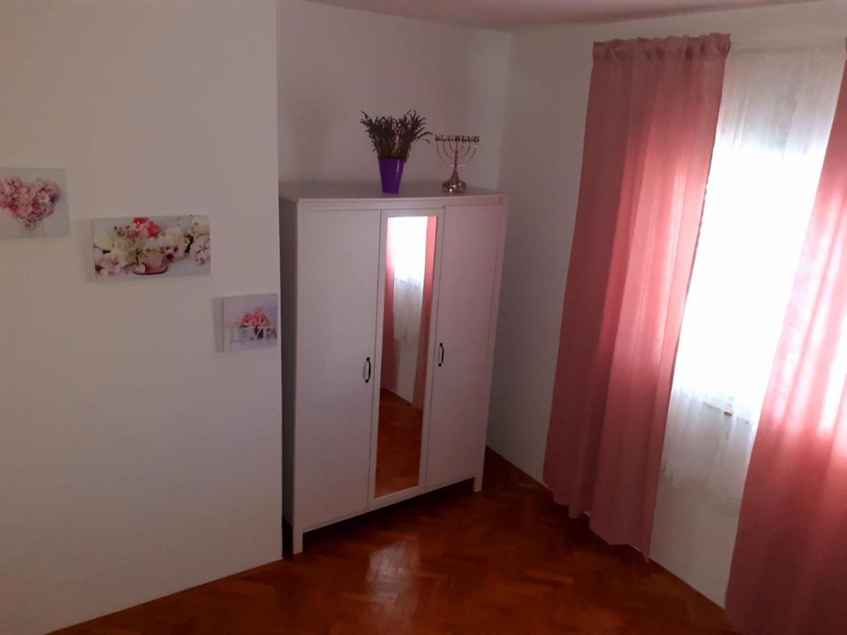 Lumar Holidays And Apartments Preko Εξωτερικό φωτογραφία